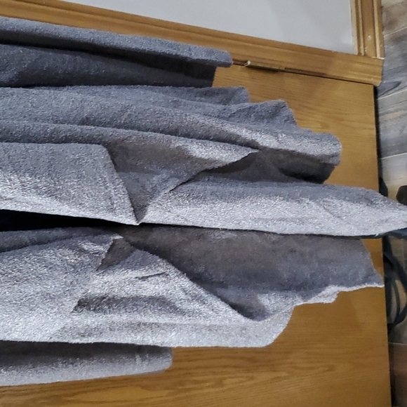 Barefoot dreams nwt bamboo chic lite calypso wrap cocoa color - Picture 3 of 8